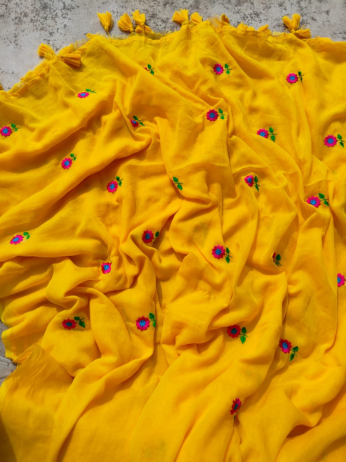 Small Daisy Embroidery | Yellow Mul Cotton Saree