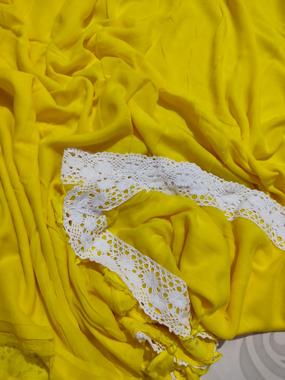 Lace Border | Yellow Mul Cotton Saree